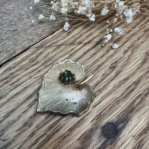 Gold Leaf Trinket Dish with Dark Green Accent
